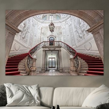 Un palais abandonné et sa belle cage d'escalier