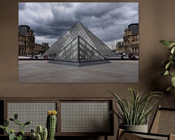 Het Louvre op een donkere dag van Jacob Pannen