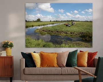 polder landschap met koeien en stapelwolken van W J Kok