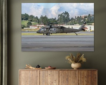 Sikorsky UH-60L Black Hawk van Policia Nacional de Colombia. van Jaap van den Berg