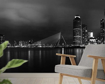 Rotterdam by night, panorama zwart/wit van Maurice Verschuur