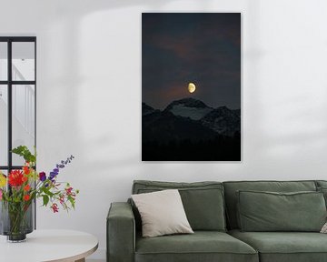 Quand la lune se lève sur Michael Hagenunger