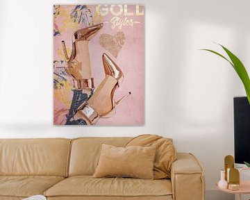 Golden Shoes | Een pastelkleurige afbeelding van sexy gouden hakken met een tipje graffiti en Pop Art van Wil Vervenne