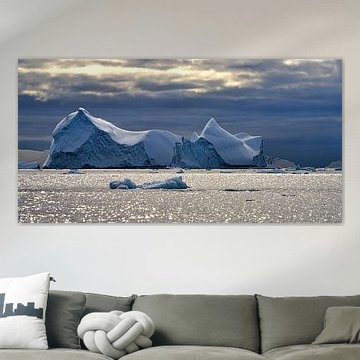 Reusachtige ijsberg Antarctisch schiereiland