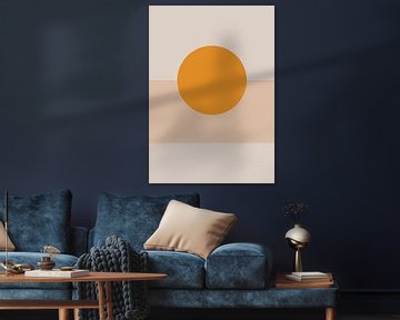Geometrische vormen in zacht en hard oranje tegen een beige achtergrond. van Studio Allee