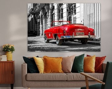 Oude rode Chevrolet Havana Cuba Klassieke auto van Carina Buchspies