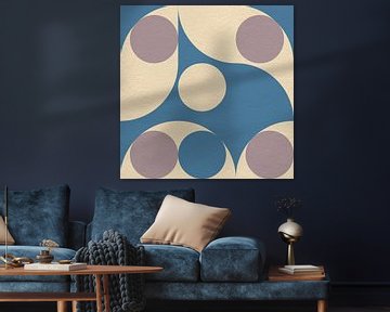 Moderne abstrakte minimalistische Retro-Kunst mit geometrischen Formen in blau, rosa, beige von Dina Dankers