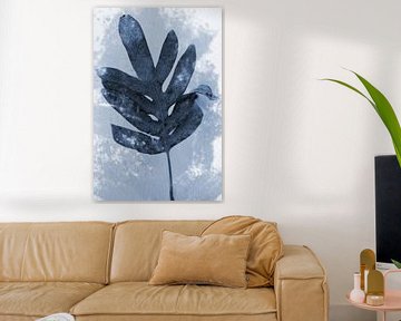 Feuille de fougère en bleu et blanc. Art botanique moderne dans un style rétro sur Dina Dankers