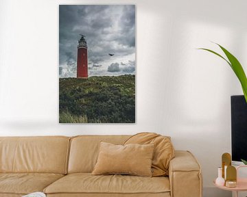 Texels landschap met vuurtoren en een meeuw van Dennis Langendoen
