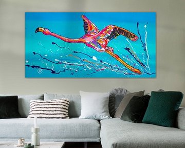 Fliegender Flamingo von Happy Paintings