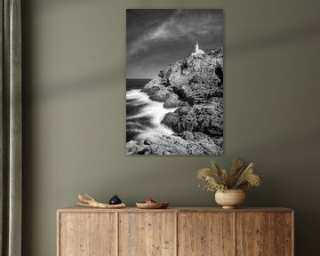 Phare de Capdepera sur l'île de Majorque. Image en noir et blanc. sur Manfred Voss, Schwarz-weiss Fotografie