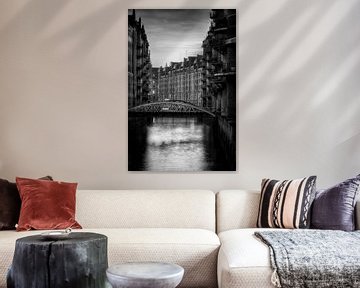 Hambourg Speicherstadt au coucher du soleil. Image en noir et blanc. sur Manfred Voss, Schwarz-weiss Fotografie