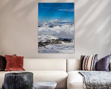 Val Thorens dans la neige avec le Mont Blanc