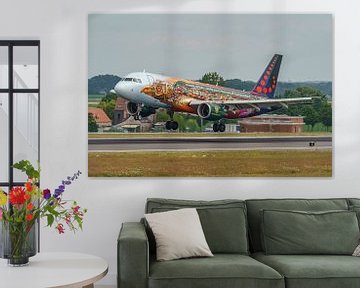 Airbus A320 de Brussels Airlines en livrée Tomorrowland. sur Jaap van den Berg