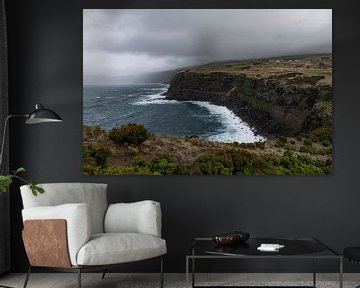 De woeste kust van het eiland Faial Azoren van Lex van Doorn