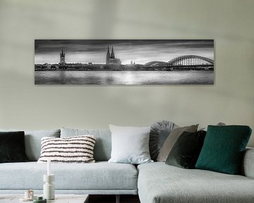 Skyline der Stadt Köln in schwarzweiß von Manfred Voss, Schwarz-weiss Fotografie