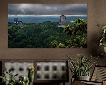 Wolken über Tikal von Dennis Werkman