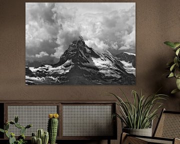 Onweer boven de Matterhorn van Menno Boermans