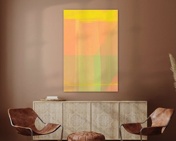 Abstract in transparante lagen, in geel oranje en groen van Studio Allee