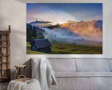 Zonsopgang en ochtendmist, Geroldsee, daarachter het Karwendelgebergte, Werdenfelser Land