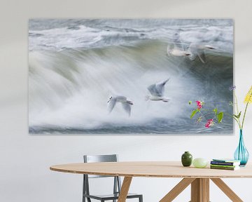 Seagulls in the waves with ICM technique by Linda Raaphorst