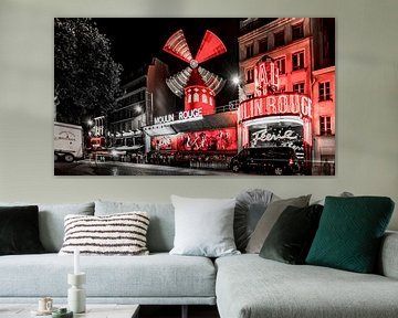 Moulin Rouge Nacht rot und schwarz-weiß von okkofoto