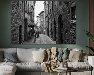 Straat in Volterra Toscane van Frank Andree