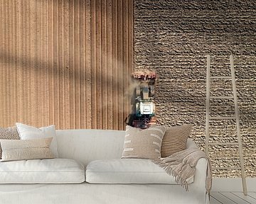 Traktor bei der Vorbereitung des Bodens für die Anpflanzung von Pflanzen