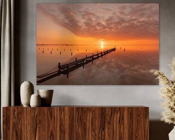 Prachtige zonsondergang boven een steiger aan het IJsselmeer van KB Design & Photography (Karen Brouwer)
