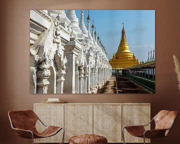 Les pagodes dorées de Mandalay sur Roland Brack
