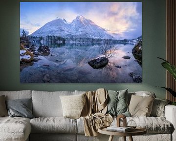 Een koude winteravond aan de Hintersee in Berchtesgaden van Daniel Gastager