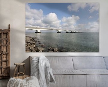 De Zeelandbrug is een verkeersbrug over de Oosterschelde van W J Kok