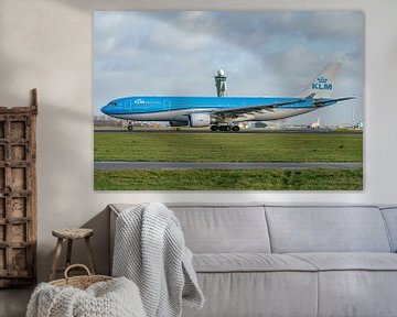 Vertrekkende KLM Airbus A330 passagiersvliegtuig.