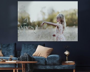 Girl in wheat field by Kelly Vanherreweghen