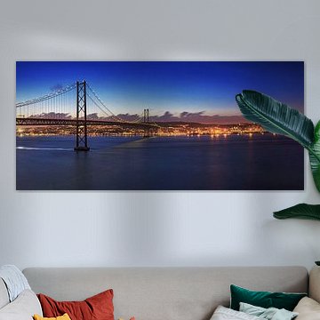 Lissabon en Ponte 25 de Abril - Panorama op het zwoele uur