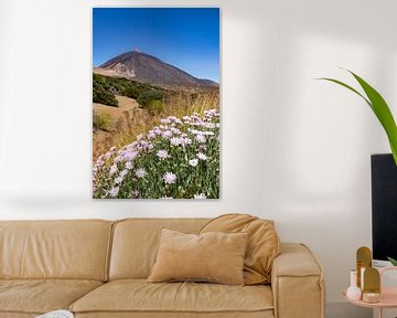 Bloei in Nationaal Park Teide, Canarische Eilanden, Spanje van Emel Malms