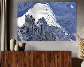 Rots en gletsjer badend in het licht, Mont Blanc-massief van Hozho Naasha