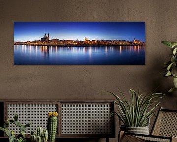 Magdeburg Skyline Panorama zur blauen Stunde