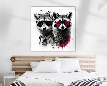 Hippe wasbeer met roze zonnebril van Poster Art Shop
