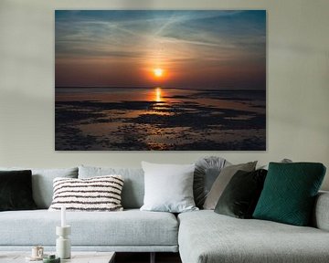 Zonsondergang op de Waddenzee in Paezens, Friesland van Denise Tiggelman
