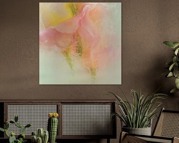 Bloemen in ijs, pastelkleuren roze, geel en groen van Carla Van Iersel