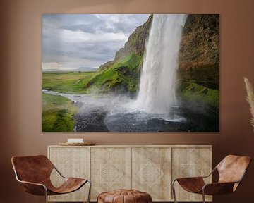 Seljalandsfoss waterval in IJsland van Tim Vlielander