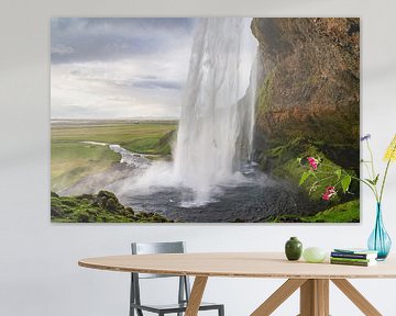 Chute d'eau Seljalandsfoss en Islande sur Tim Vlielander