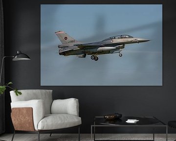 Royal Air Force F-16B Fighting Falcon (J-882). sur Jaap van den Berg