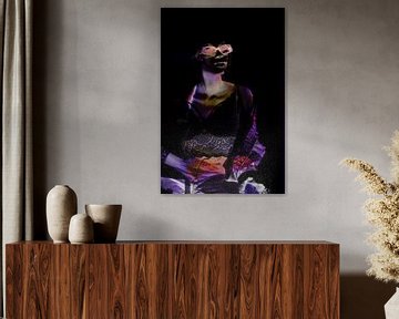 Chica - Stoer abstract portret met veel zwart van MadameRuiz