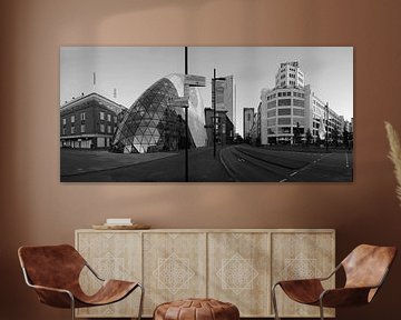 Modern Eindhoven: panorama met Lichttoren, Blob en 18 Septemberplein van Sean Vos