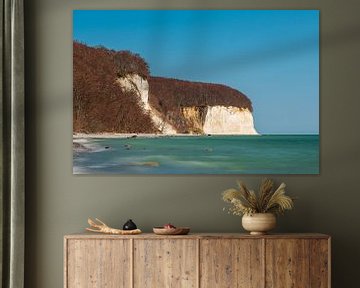 Les falaises de craie sur la côte de la mer Baltique sur l'île de Rügen sur Rico Ködder