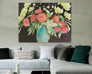 Lente-tuin, een schilderij met bloemen in pastel kleuren met rose en groene tinten. van Hella Maas