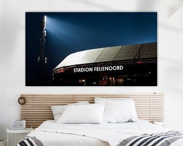 Le stade De Kuip illuminé en soirée