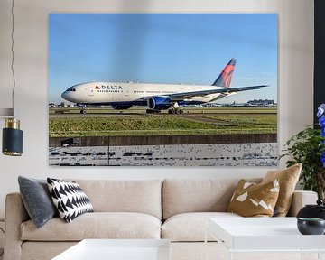 Delta Air Lines Boeing 777-200 (N864DA). by Jaap van den Berg